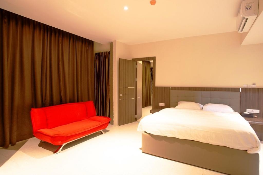 Ak Hotel Nagoya Hill Batam Екстериор снимка