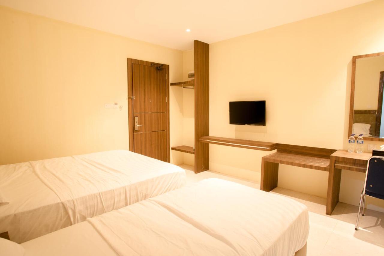 Ak Hotel Nagoya Hill Batam Екстериор снимка